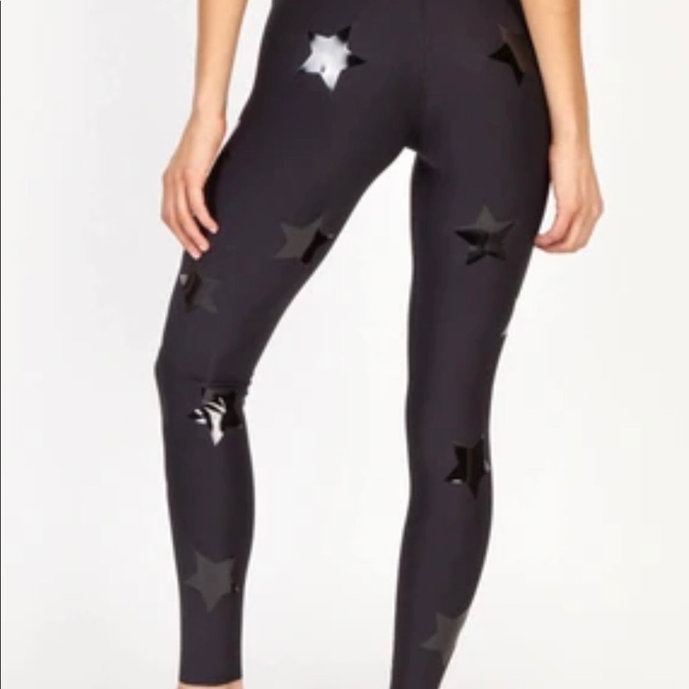Beautiful Lux knockout Ultracor leggings.